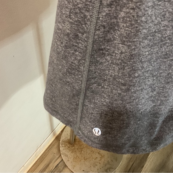 Lululemon Gray Tank Top Size 8 - Picture 11 of 13